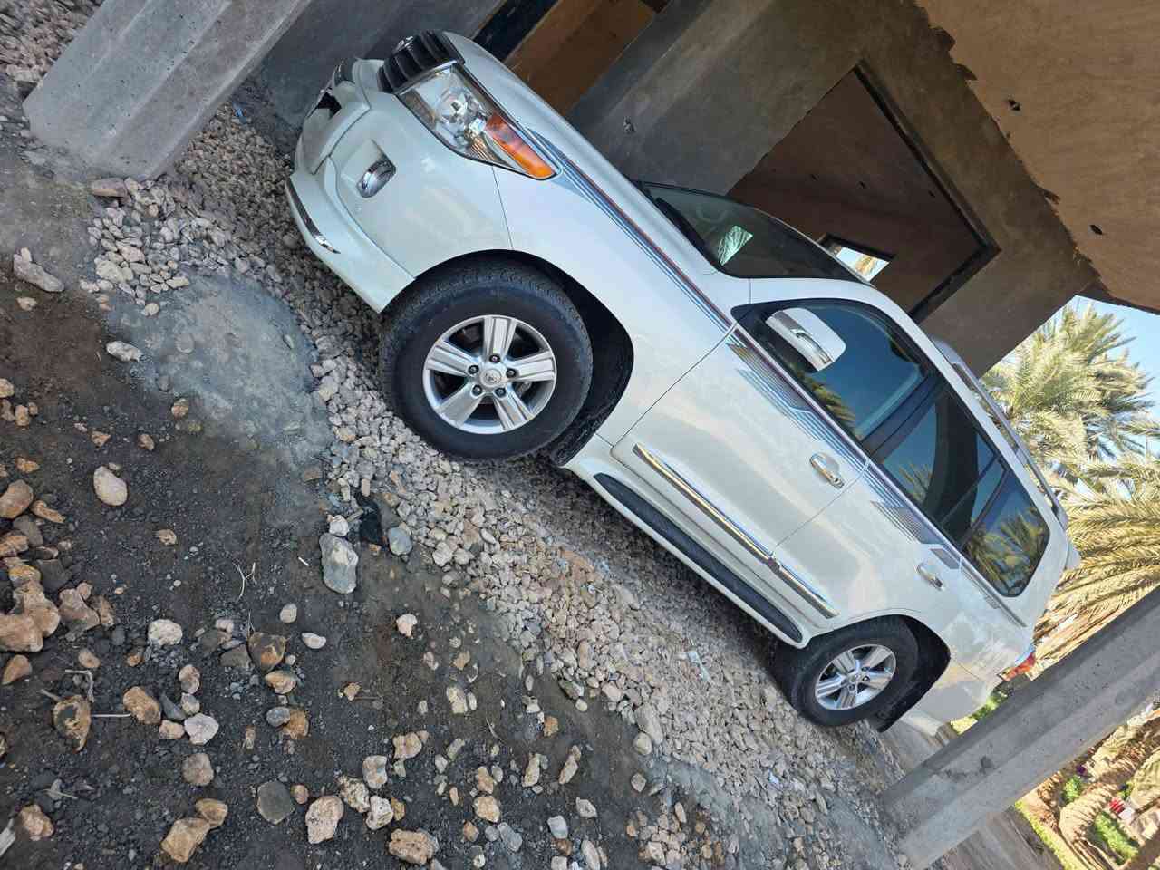 السلام عليكم لاندكروز البيع 2014فول مكفولة كفاله عام من مكينه كير حداديه تخم تاير  كله جديد سياره جديده كلش ماشيه 147المكان الحله  السعر 4شدات بيع او مراوس حسب القناعه رقم الهاتف ***********
