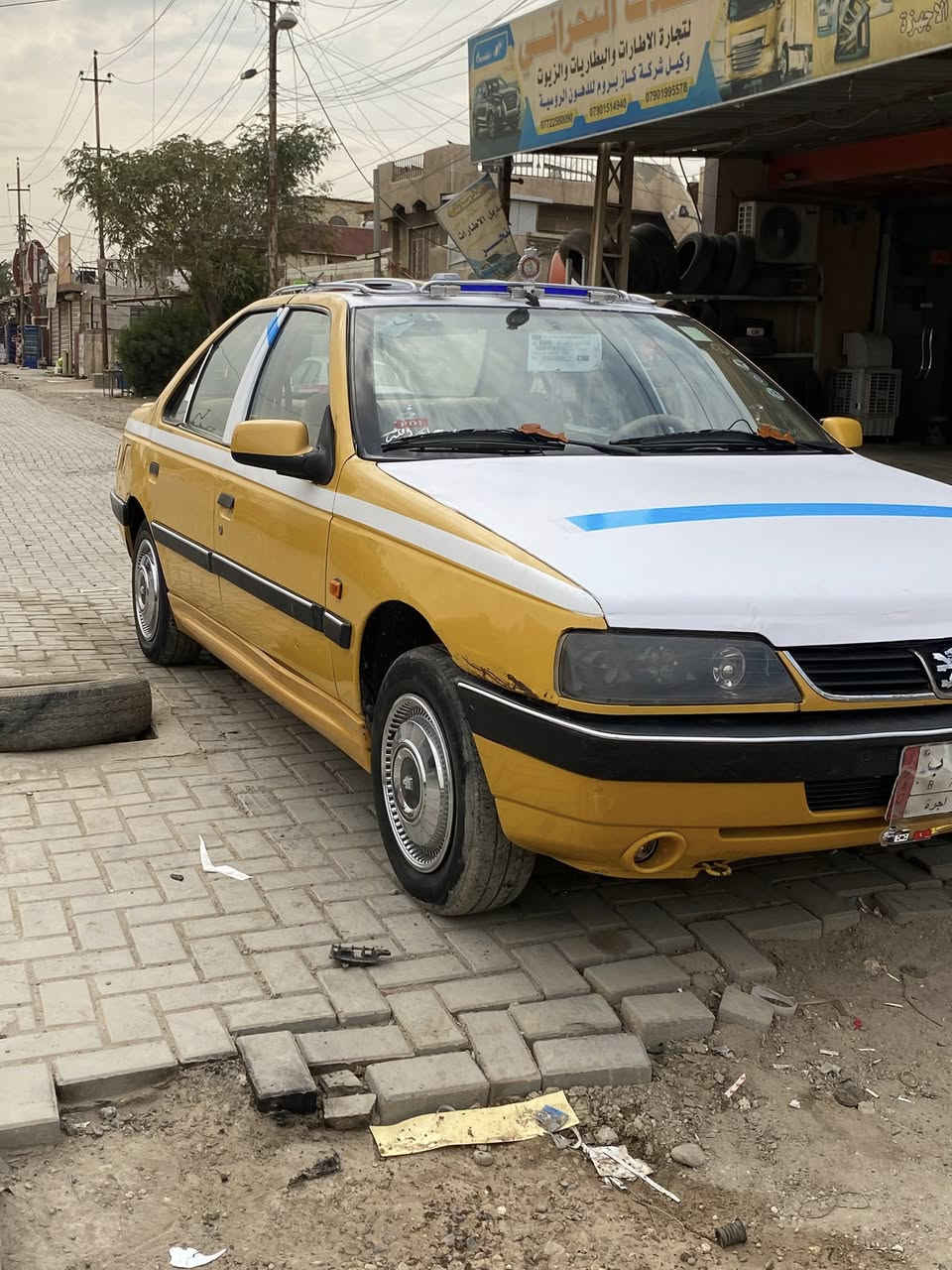 السلام عليكم بيجو لميس 12 للبيع السياره حلوه نقصها شغلات بسيطه سعرها 35 وبيها مجال بسيط مكاني الزعفرانيه ***********
