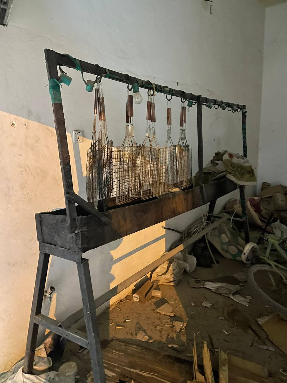 غراض مطعم البيع مكان بغداد***********
