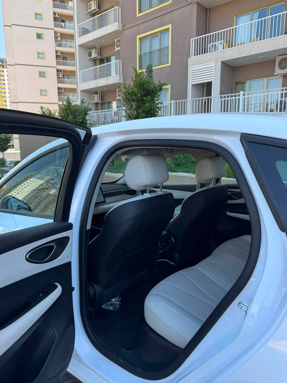 BYD sil 05ئه ي ماشاالله
بي بؤ ياخ بي سارد ٦ هه زار رؤيوه
ناو كريمي كيرو ومه كينه و كاره باي به شه رت ته حويل و غرامه به شه رت
زؤر جايزه و ريك و تازه يه
***********
