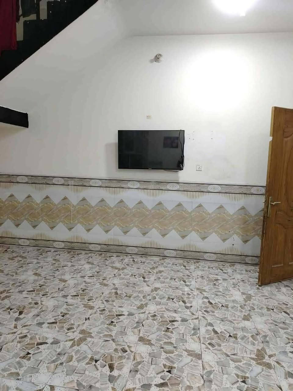 السلام عليكم
بيت للبيع 🤑💯

الشارع المطار مقابيل جوهره العرب💯

المساحه 135م💢

طابقين يحتوي علئ غرف نوم عدد2

وصاله جوه وصاله وتخاريج فوك  وستقبال ومطبخ وتخاريج عدد 3

بيت كلش نضيف 

قرار محكمه سند 25

مشمول بلطابو 💢

السعر (48)وبي مجال للشراي 💢
الاستفسار (***********)0
