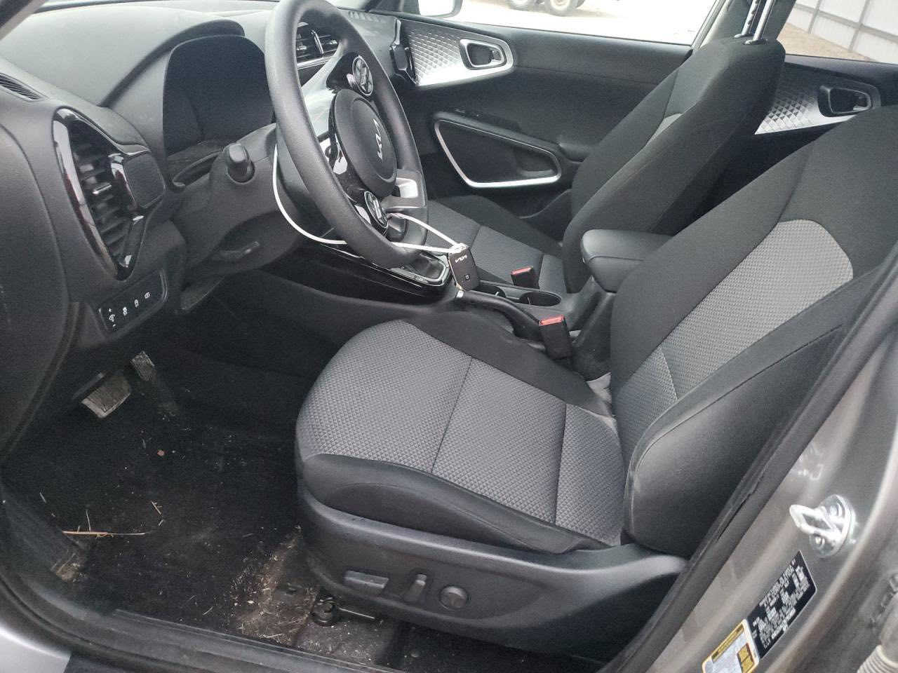 سلام عليكم كيا صول موديل 2024
فول مواصفات عدا الفتة الحادث كما موضح بصور السياره حاليا بعمان سبوع و توصل مصلح و جاهز  السعر 162 للاستفسار الاتصال ‭0789 158 8526‬
