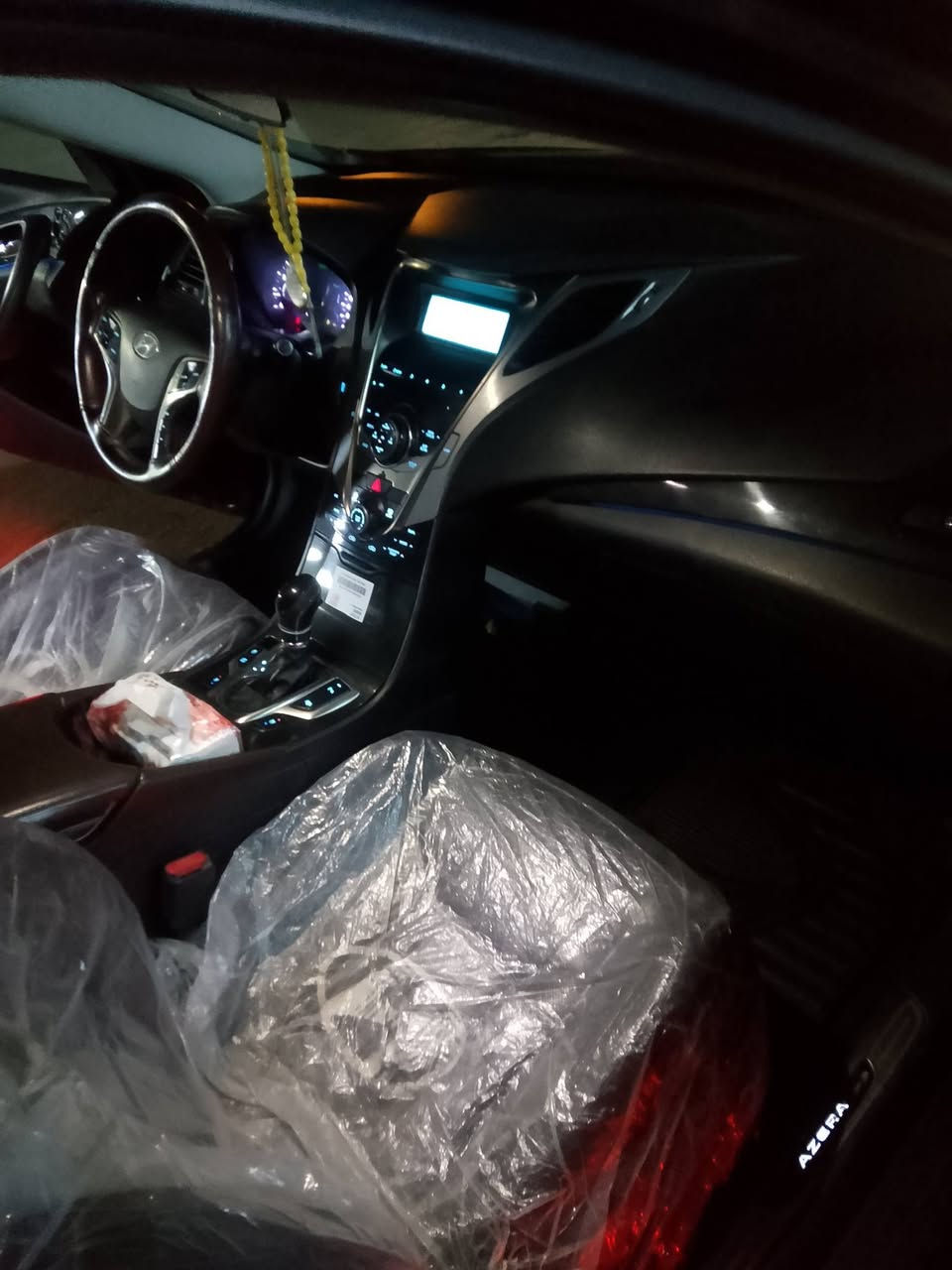 سلام عليكم ازيرا موديل 14 رقم اربيل دولي سنويه 31 فول مواصفات واحد ع واحد بيه بارد بسيط بالجاملغ الخلفي وباقي السياره كفاله عامه 6 سلندر محرك كير كفاله تخم تاير جديد قبل 4 ايام شاده تبريد قطعتين ثلج مري شفط ترحيب مري اشاير بالمري حساسات امامي خلفي لايت زنون بلادي بصمه ابواب بصمه تشغيل صندوك ذكي رادار مانع انزلاق نضام ايكو لد اناره داخليه بلادي كشنات تدفئه تبريد تحكم كشنات بعد الفول معروفه مواصفاتها السعر 135 وبيه مجال مكان السياره نجف ***********
