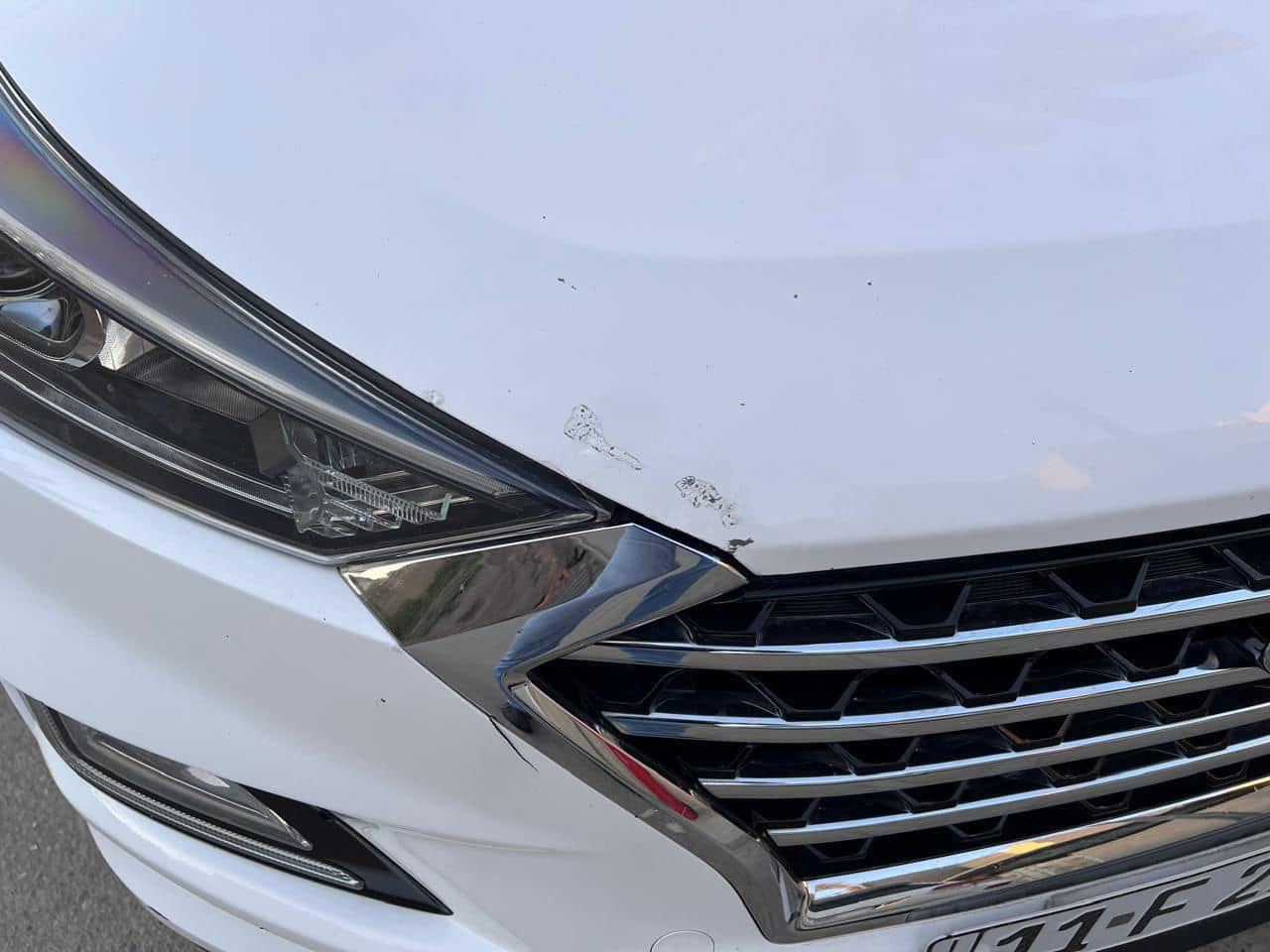 سلام عليكم 
توسان 2019 خليجي 
فول السياره ما عده بنوراما بصمه شاشه كامره لد امامي وخلفي تبريد قطعتين كشن جلد وكهرباء رقم بغداد بسمي  مكفوله من الضربه  و الصبغ هاي سياره كدام العين  مكان السياره بغداد 

***********
الشراي يتصل ما متواجد على النت
