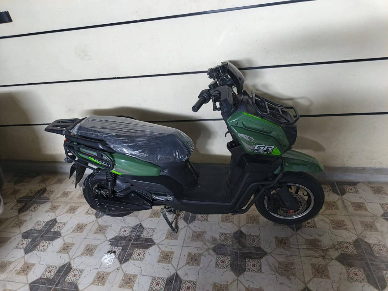 سلام عليكم اخوان عندي دراجةشحن
نوع  دراجة اباتشي  gr sport
٦بطاريات 
سرعتهة توصل ٦٥
لون اخضر 
السعر ١١٠٠
وبيهة مجال للشرايه فقط 
المكان بسماية 
للتواصل ‏‪***********‬‏
