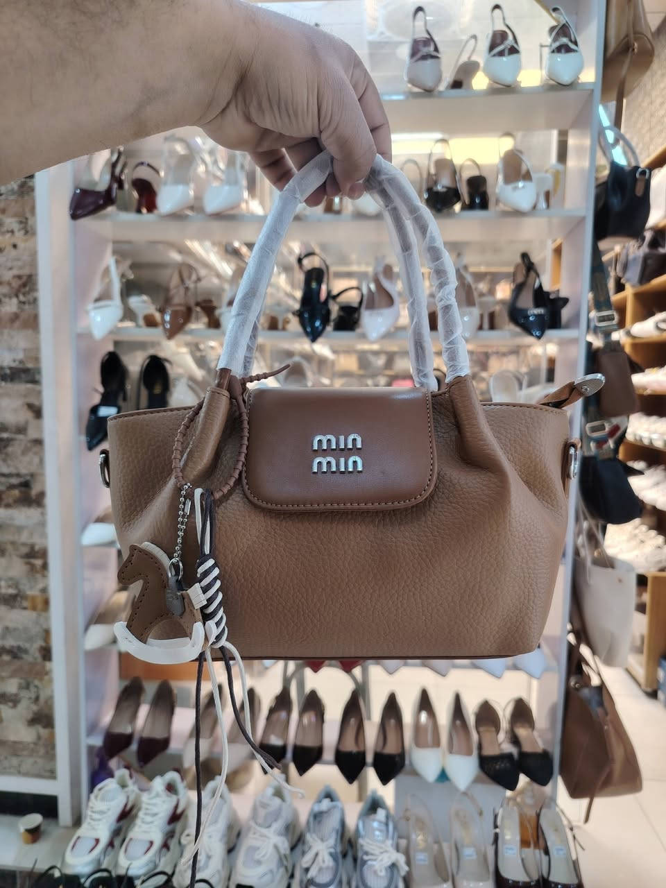 توفرت موديلين حقيبة كوالتي ماستر جلد طري
عنوان المحل ديالى المقدادية حي المعلمين شارع المخضر مجمع العزاوي مقابل أزياء
يوجد توصيل
واتساب ***********
