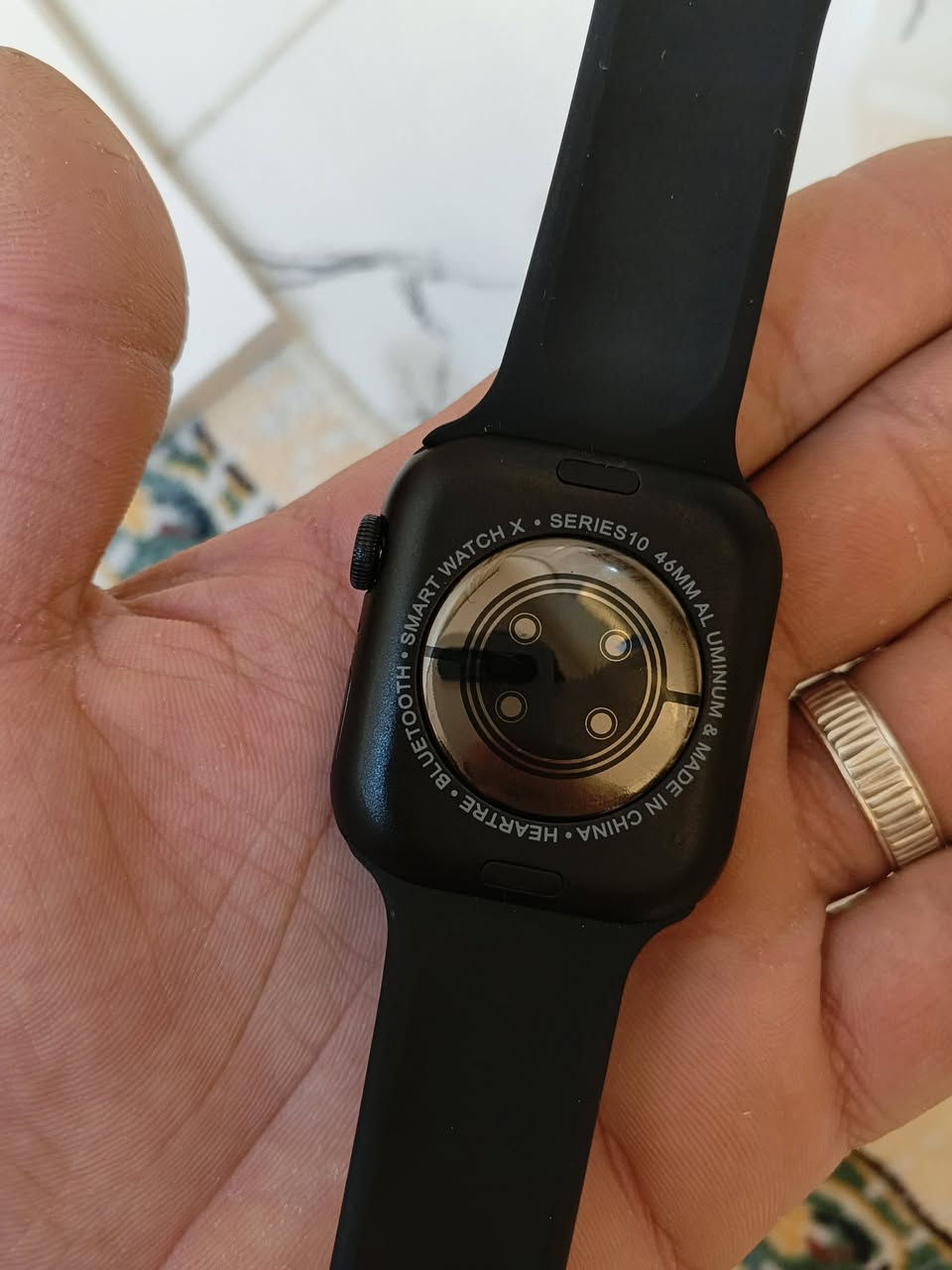 ساعه ابل
جيل 10
نظافه 100%100
لون اسود
جديده مستعمل يوم فقط
***********
واتساب
