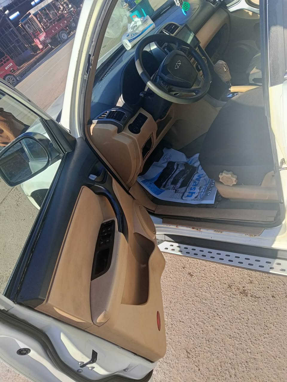 السلام عليكم شباب سيارة تيكو للبيع موديل 13السعر 57وبيهه مجال للاستفسار الاتصال على  الرقم ***********
