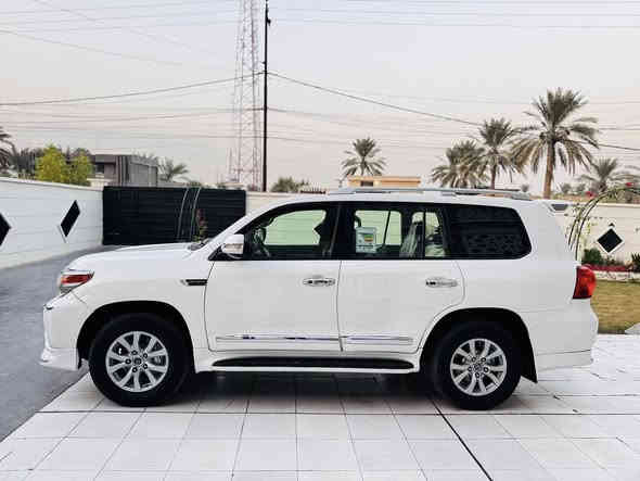 ﷽
بسعر مناااااااسب جدا
‏‎سلام عليكم 
 للبيع او مراوس 
لاندكروز 🔥 2008 💣  🚀 GXR:
السياره احله من الصور بالحقيقه 
فول مواصفات 1/1 💯 :
1- فتحة 🕳️
2- بصمة 🔐
4- حساس خلفي وامامي 🎶🔊
5- ثلاجة 🥶
6- 2 كراسي كهرباء ⚡
7- تشغيل عن بعد 💥
8- شاشات عرض 💻
9-كامرات 2 دوارة 👀
10- 8  ايرباك 
11-دفع رباعي 🎮
12- رقم بغداد  بأسمي 
حجم المحرك: 4000 ✅
ملاحظة // السيارة   بيها 4 قطع صبغ بدون دواخل بس رش بدون تكم كفاله من الضربه باقي السياره كفالة من جميع النواحي 
وشرط  الفحص ✅ 
جديدة بمعنى الكلمه شرط زيرو  تخم تاير حدادية تبريد جاهزة من كلشي مابيها اي نقص وبالعافية ع تكون من نصيبه
بأسمي شخصياً هزه وفحص جديد تحويل مباشر  
#مفخره_الأرض 🔥 
🟩 السعر المطلوب  _ ( 255 $ )💸قفل                            
ماكو هيج سعر بهيج نظافة مستحيل 
لاستفسار الاتصال ع الارقام التالية 📲📲
‏ *********** // ‭0781 578 1463‬ ) 

تحياتي لجميع 🌹 🌸 🙏🏻
الموقع 
‏https://maps.google.com/?q=32.753235,44.410568

‏‭
