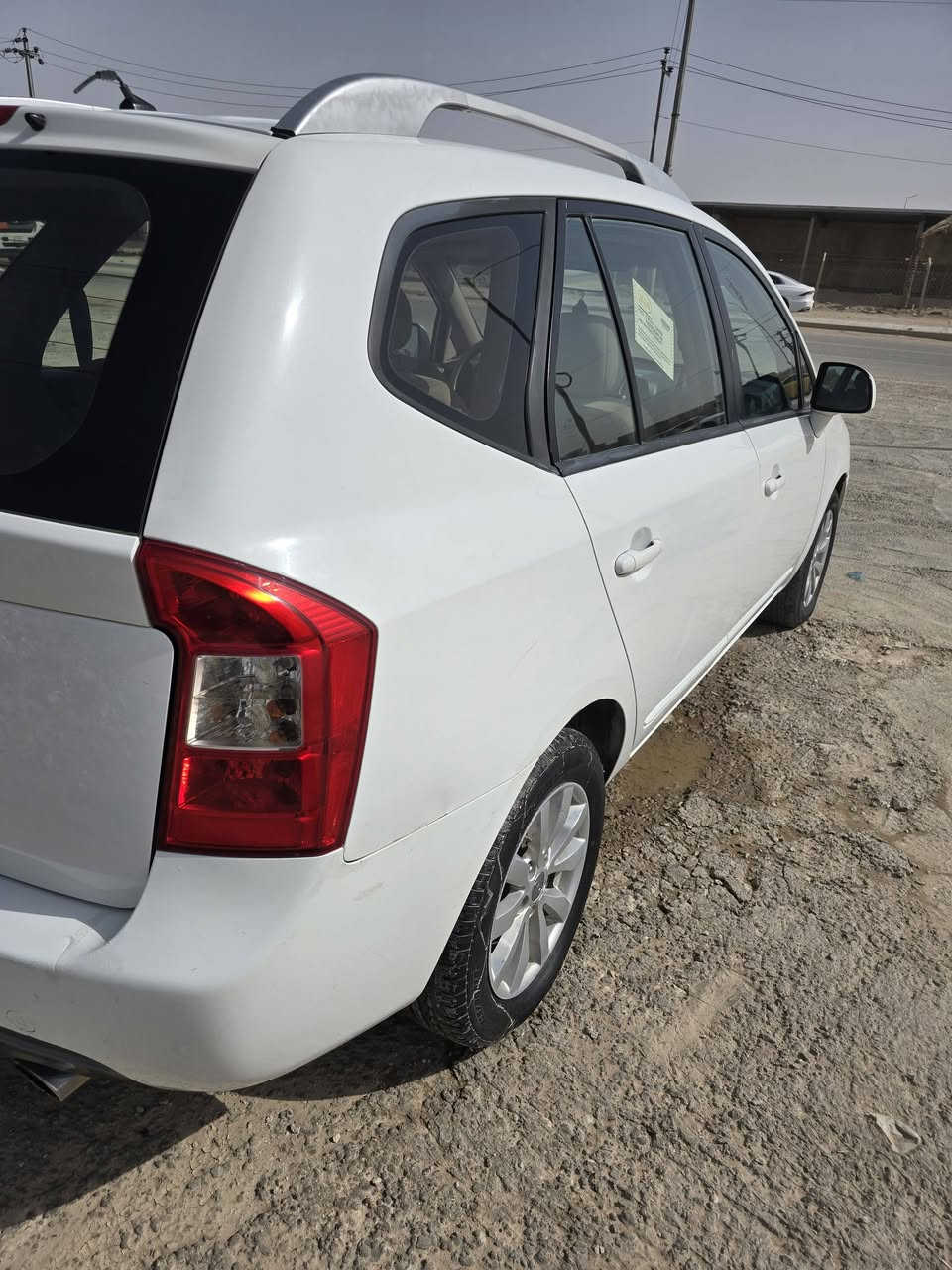 سياره كيه كارنز موديل 13
كفاله عامه 
رقم جديد السياره بسمي تحويل مباشر 
مكان السياره دوانيه 

سياره بيها فقط سحب كارت بل قمار 
السعر 125بيهاا مجال 
***********
