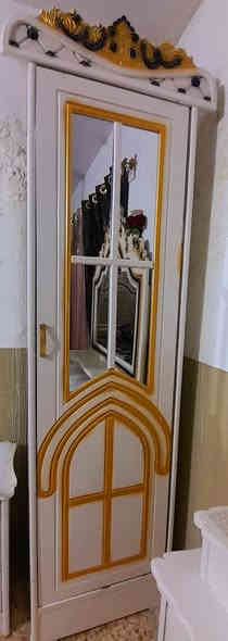 السلام عليكم..
غرفه نوم للبيع مستعمله قليل خشب صاج 
نضيفه شخط مابيه السعر خاص للاتصال ***********.
