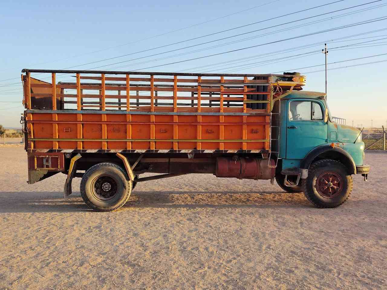 السلام عليكم ابو ردين للبيع موديل 1975
محرك 81 سياره جاهزه تخم تاير مكفوله
شاصي وقماره كفاله رقم نجف نگليزي مداور ثاني يوم
سياره بسمي للاستفسار أكثر اتصل على الرقم
***********
***********
