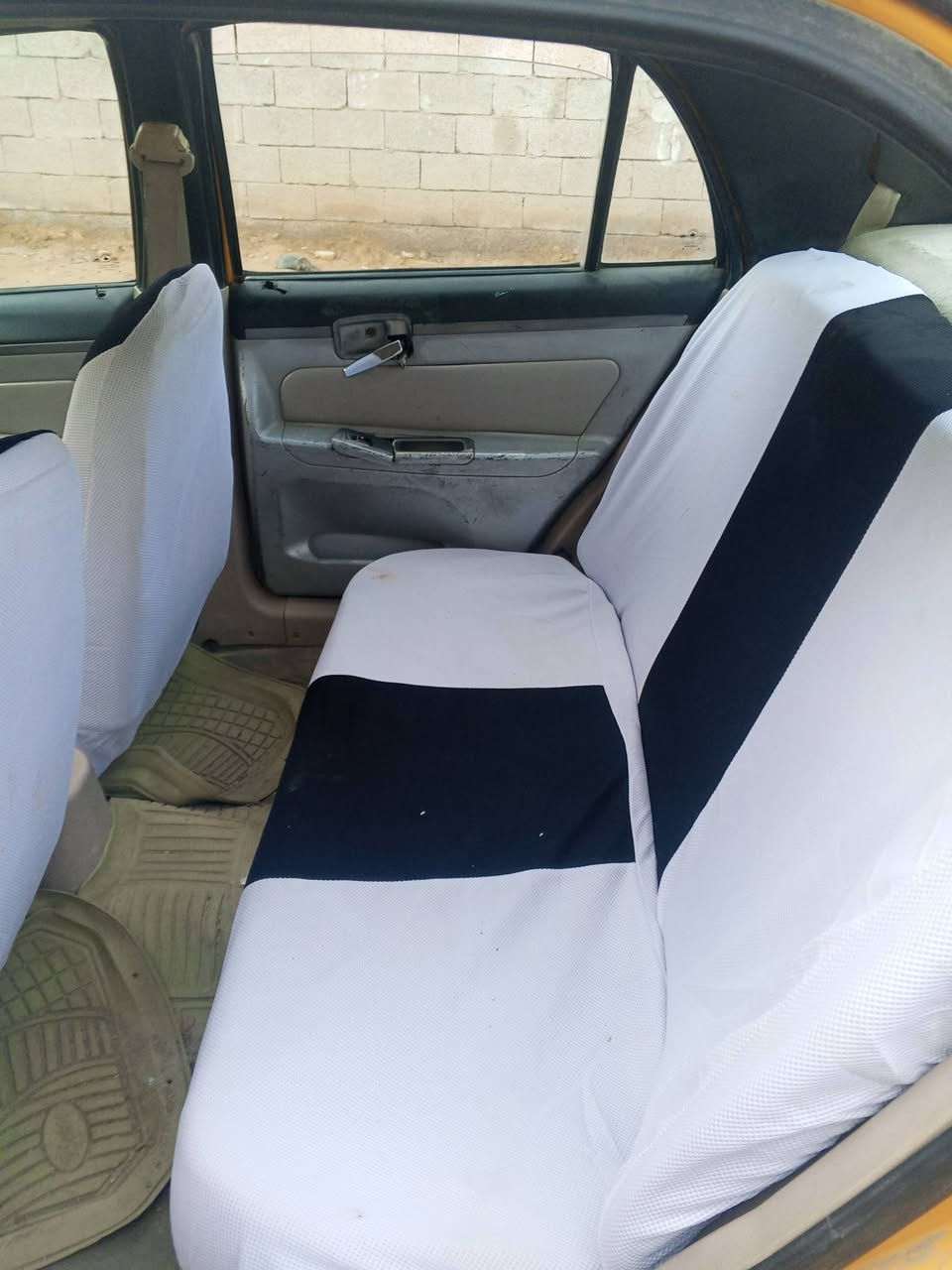 سلام عليكم جيلي Ck. 2013
البيع 
كير جديد شادله مكينه كوله 
سياره بيه خيسات بلهلال الوره 

امصفره هيه وغرامات 

مكان كوت واسط 
سعر 18$اوبيه، مجال 
***********
