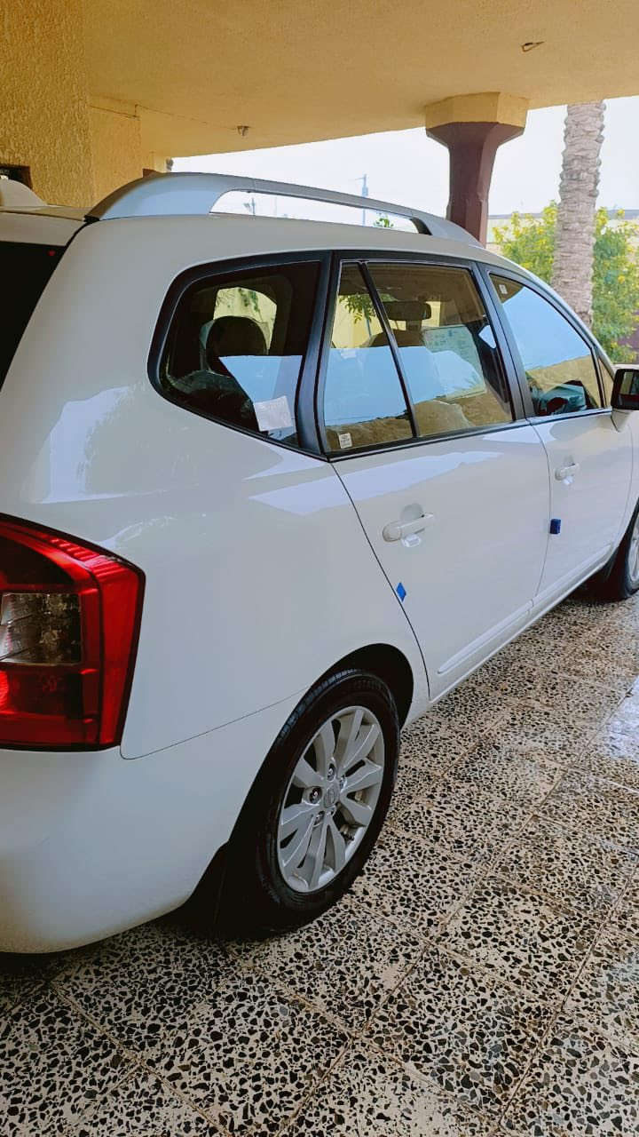 سلام عليكم للبيع  كارنز موديل 2012 رقم صلاح الدين سنويه ل 2029 مكفوله من الصبغ بيه شويه بارد صدر امامي خلفي جديد كير محرك كفاله مكينه 2000دوش ما مفتوح بيه برغي  تبرد تدفئه فول موصفات 1/1 فتحه 7 راكب تبريد قطعتين سياره عل شركه ماشيه 90 الف
السعر 138وبيه مجال ***********
