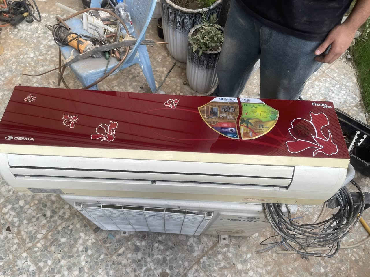 سلام عليكم
سبلت دنكه مستعمل 2 طن
سبلت نضيف شغال  
ويا بواري 3 متر وبي ضمان 
السعر 325 وبي مجال بسيط  السعر شامل التنصيب 
المكان النجف 
الرقم للتواصل : ***********
