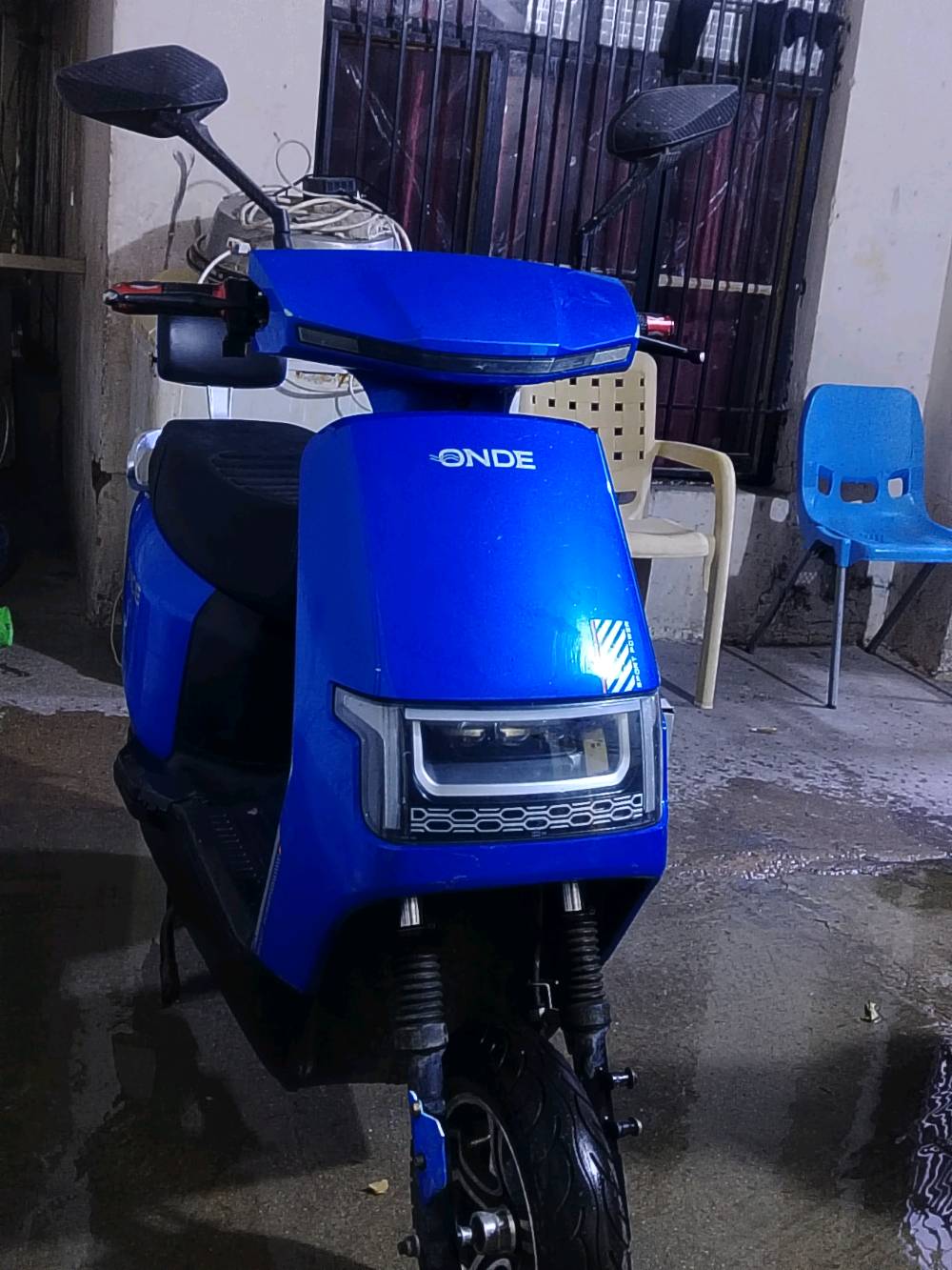 دراجة شحن للبيع كلشي مكفول بيها فقط بطاريه هابطه يعني دراجه بدون بطاريات
تاير أمامي جديد
تاير خلفي جديد
سكليتر جديد
هورن شغال
دكسات خلفيه جديده
اشاير شغاله
بك شغال
لايت عالي ناصي شغال
.. سعره ٣٥٠ وبي مجال
***********