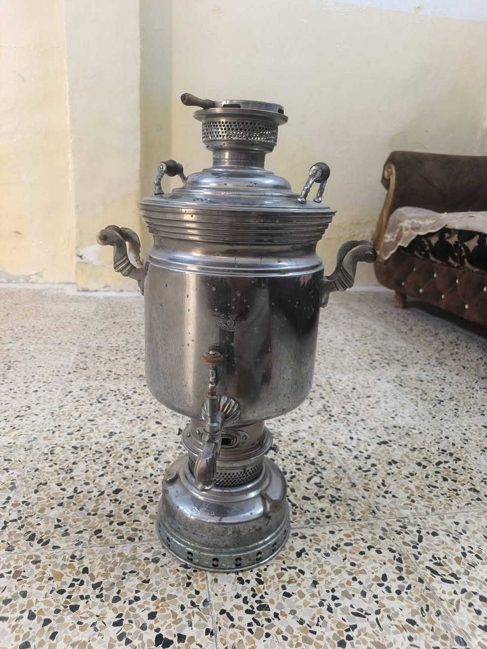 السلام عليكم عندي سماوه للبيع العنوان موصل دركزليه الاستفسار على هذا الرقم ***********
