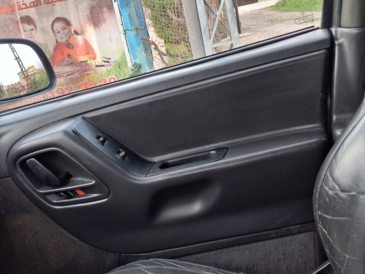 جيب 2001 لمتد  فول مواصفات ماشية ١٦٥   صدر أمامي خلفي اذا تسمع صوت طكه  الك حق   كير محرك جديد لوك حرفيا المحرك صارلة ١٠ ايام مشدود أوربي جديد ٨سلندر 
تبريد تدفئه كهربائيات كلها شغاله  كلوب نقص ماكو  ترايها حيل حلو حيل حيل اقتصاديه بصرف البانزين 
ولاكلوب يشغل بالدشبول  ضفيرة جديدة تشوف بعينك وتحكم   صبغ حزام بدون ضربه قوية بدون دواخل 
سنوية ساقطه اقل من سنة  والهزه قبل اسبوع سويته جديد بشرط التحويل باسم صديقي بنفس اليوم تحولها 
السيارة مصروف عليها تشوف بعينك وتحكم سعرها ٦٨ وبيها مجال مكاني كركوك خلاف كلامي تاخذ كروتك مني 
كلشي موضحلك اقره المنشور وخابرني ***********
