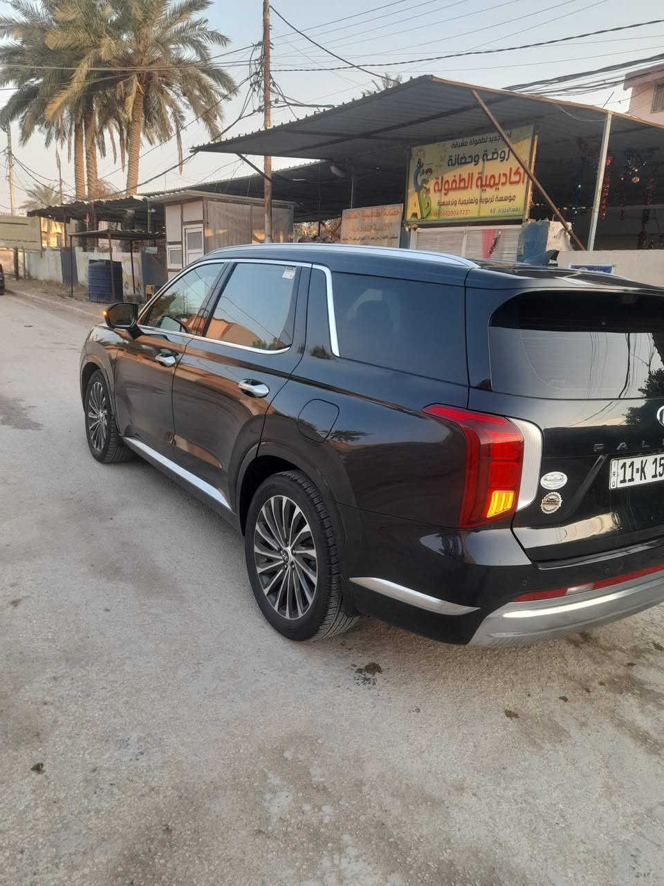 بالسايد 2023 كلكرافي تجي اعلى فئة بالبليسايد فول مواصفات 1/1 
محرك 6 سلندر 3.8L السيارة رقم بغداد بسمي ترقيم جديد 

المواصفات : بصمة ، تشغيل عن بعد ، بصمة ابواب 
،بانوراما  فتحتين سقف ، سماعات هارمن كاردن ، رادار امامي جانبي عدد 6 ، حساسات امامي خلفي ، شت كامرات 360 درجة ، كشنات الامامي خزن ميموري.  جميع الكشنات كهربائي و تدفئة و تبريد ، كشنات جلد ، كشنات Vip منفصل ، بردات جانبية ، تبريد مركزي امامي خلفي منفضل التحكم ، تحكمات ستيرن ، شفتات ، كروز سرعة و سياقة ذاتية بالكامل ، تدفئة ستيرن ، مري هيتر ، صندوق كهربائي ، خمس و ضعيات قيادة ، ويل كب 20 ، اوتو هولد + نقطة عمياء *•+ اوتو بريك ، هاند بريك بصمة ، مثبت سرعة ، شحن لاسلكي ، ، شاشة كبيرة ديجيتال ، كشن السايق مساج ، دادة شو امامي بلدشبول ، تقديم و ترجيع السيارة عن طريق البصمة ، منفذ type-c , و بعد بيها هواي مواصفات ، 
السيارة جاهزة حادثها بنيد وشوية بجاملغ وبيها كلير ٤ قطع من امريكا 
السعر : 240 وبيها مجال 
للتواصل : اتصال او واتساب
***********
