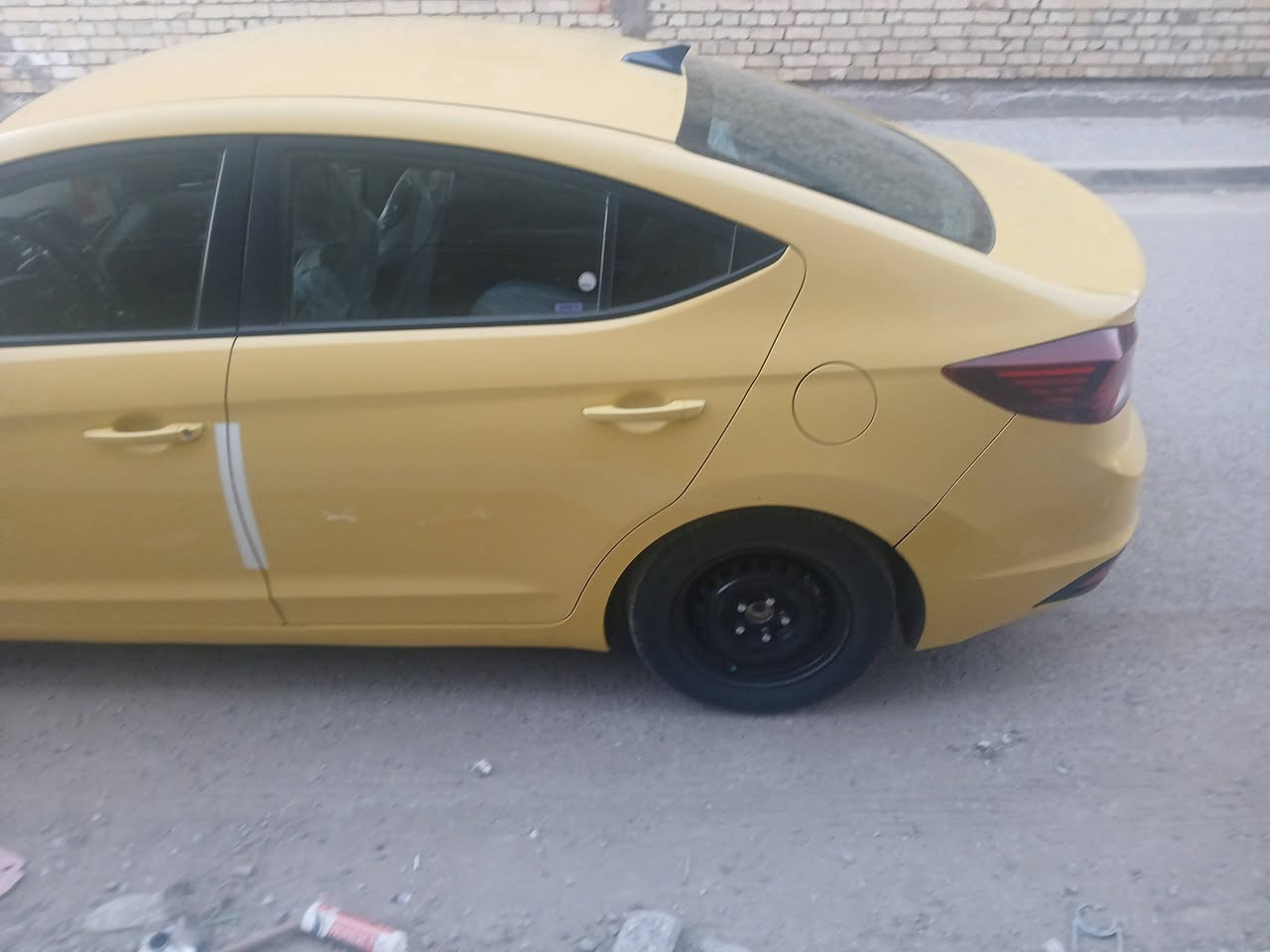 النترا ٢٠٢٠ امريكي حادثه جاملغ وبنيد فقط والباقي ليبل واحد مكينه ٢٠٠٠دوش كير اي تي ام المرغوب  تبريد ثلج منضومة غاز ⛽️ الحجم الكبير  تخم تاير جديد صدر خلفي امامي  جاهزه السعر ١٢٥ وبيه بسيط الشراي يتصل 
***********
