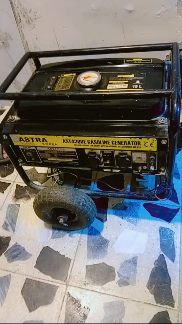 سلام عليكم مولده للبيع شغاله ونضيفه سلف شغال نقص بس باتر سعر 135 وبيه مجال 
رقم***********
