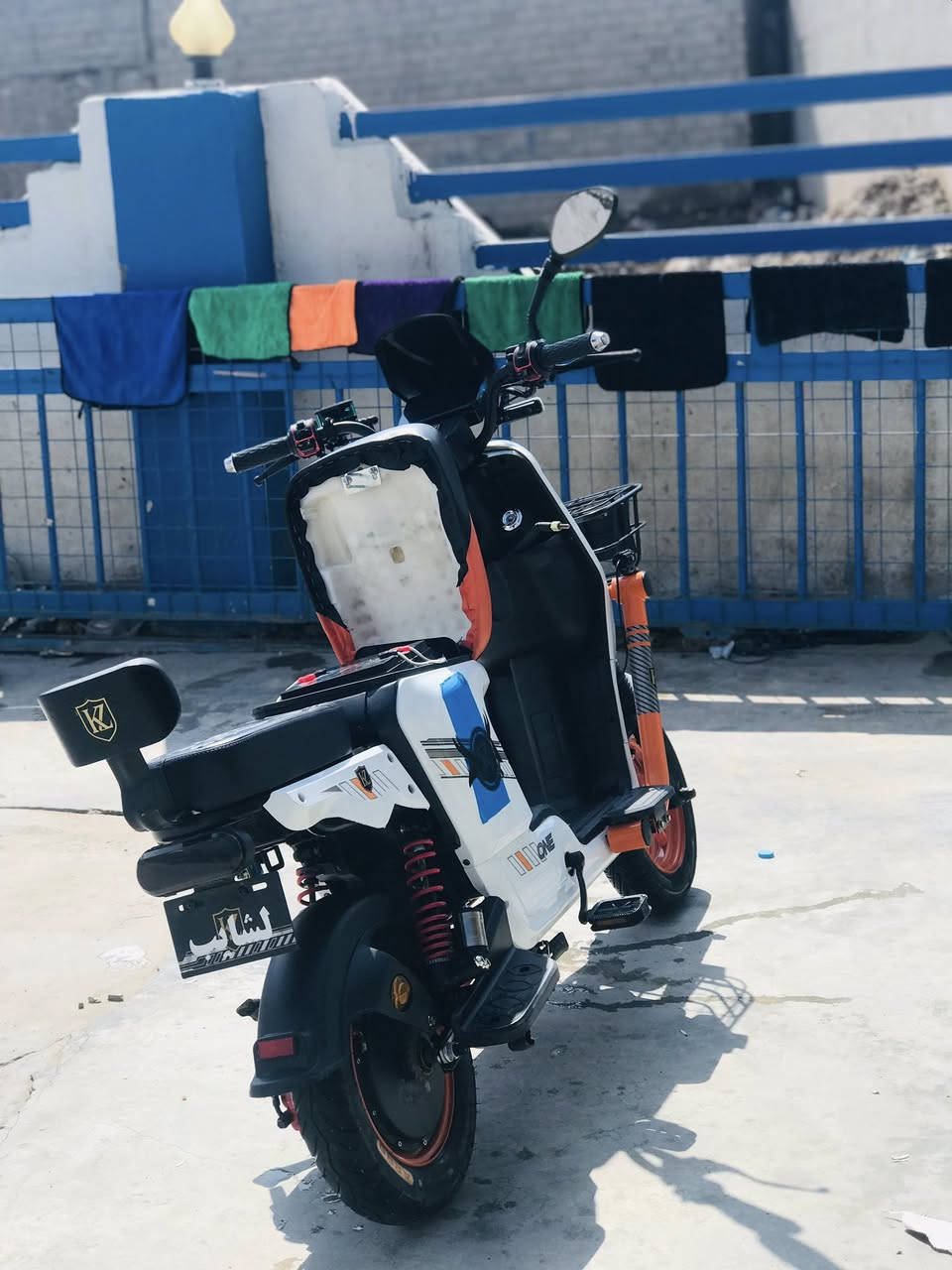 سلام عليكم اخوان دراجة شحن للبيع خمس بطاريات وقابلة للزيادة بطارية دراجة فول مواصفات عداد الكتروني الدراجة موديل 2025 الدراجة تمشي 99 حقيقي السعر خاص او الاستفسار على الرقم ***********
