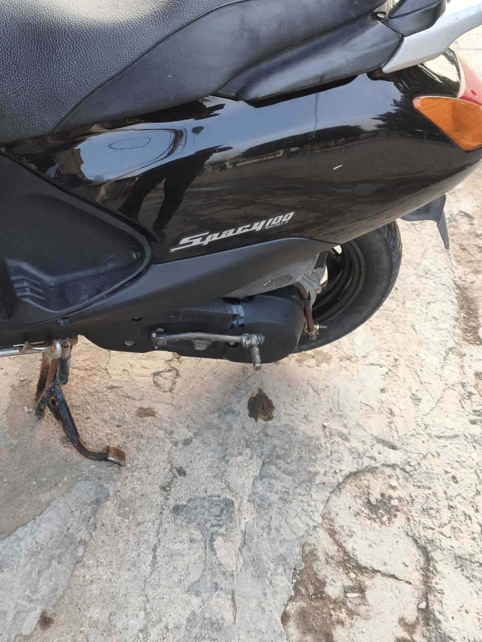 سبيسي ياباني مكينه مفتوحه مرا وحده ناعمه كهربايات شغاله قفل جنطه قفل ستيرن ما بيه نقص سعره ٥٥٠بيه مجال الشراي يتصل ***********
