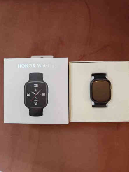 سلام عليكم ساعه هونر الغنية عن التعريف كامل ملحقاتها استخدام اقل سبوعين 175وبيها مجال للغوالي وكلشي اكو بسوك حت ب 50
***********  عنواني بغداد
