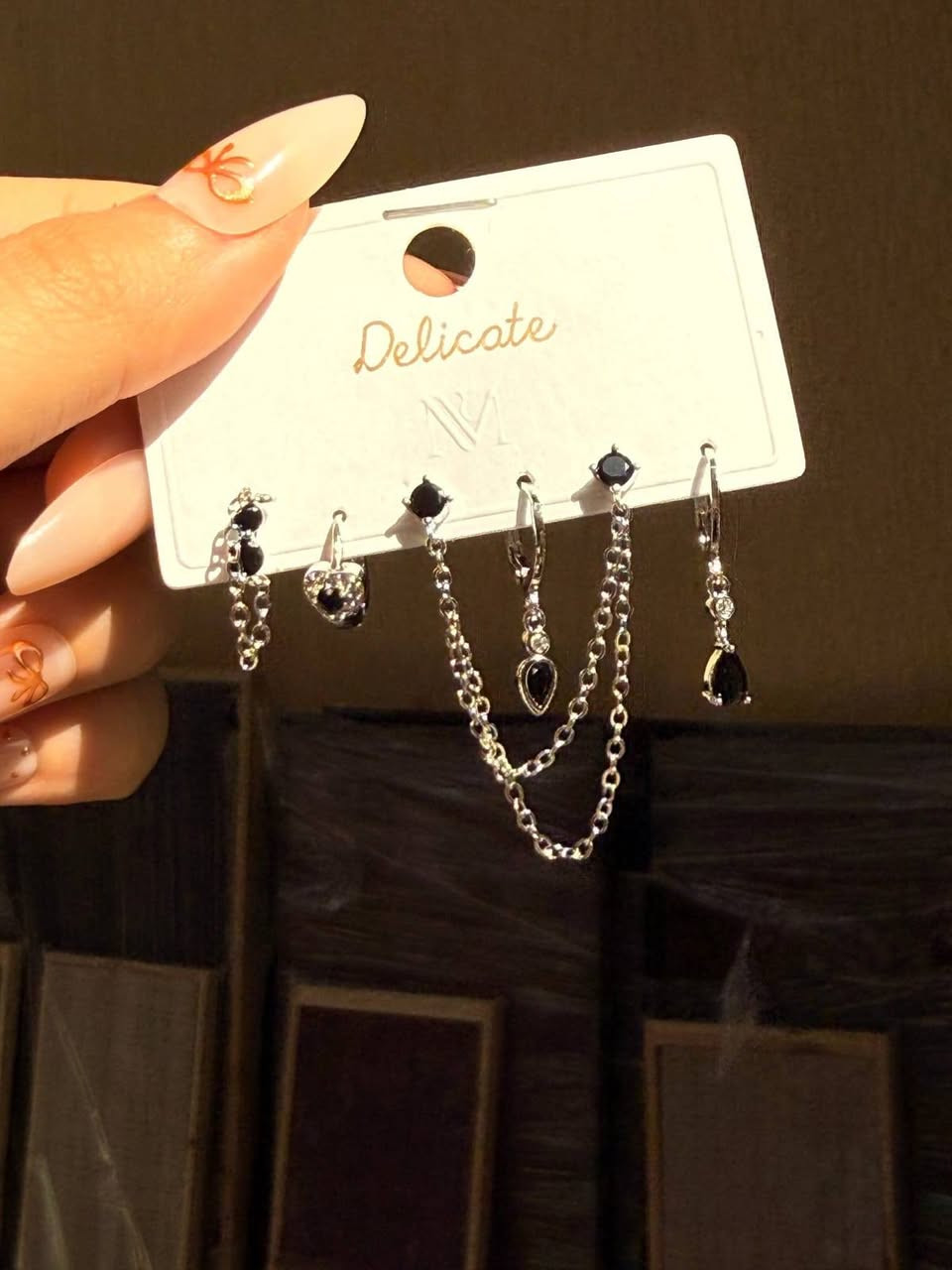💎 لمسة أنوثة في كل تفصيلة 💎

وصلت تشكيلة جديدة من الإكسسوارات اللي هتكمل لوك وتخليكي مميزة في كل مناسبة ✨

خامات عالية، ألوان ثابتة، وتصاميم مش هتلاقيها في أي مكان تاني 👌
والأحلى إن الأسعار على قد الإيد 💕

اختاري قطعتك المفضلة وابعتيلنا على الخاص 📩
والتوصيل متاح لكل المحافظات 🚚
لمعرفت المزيد انضم الي الجروب👇🏻👇🏻
‏استعمل هذا الرابط للانضمام إلى مجموعتي في واتساب: https://chat.whatsapp.com/Ej4nv70qYYs4BYlUlnybWE
#لمسة_أنوثة #إكسسوارات #بنات_شيك


**إذا كنت صاحب هذا الإعلان وتريد حذفه لأي سبب، رجاءا أرسل رسالة إلى الدعم الفني**