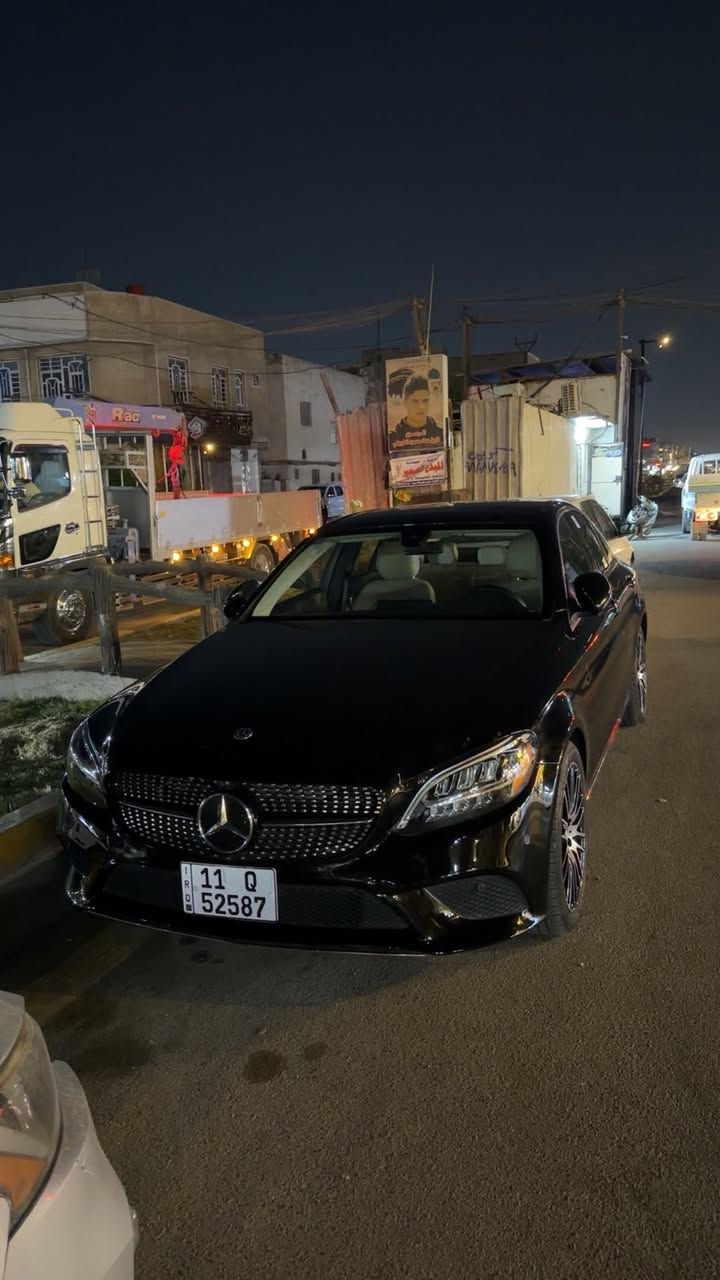 سلام عليكم مارسيدس
C300 
موديل 2021 فول السياره 
ماشيه 52 مايل كير مكينه كفاله شاصي لغد كفاله
حادثها جاملغ خلفي وباب جاملغ امامي مبدل بلادي باب مبدل بلادي بدون صبغ الصبغ جاملغ خلفي 
السياره مغلفه بي بي اف ضمان 10 سنوات 
باسمي شخصياً السعر 245 وبيها مجال مراوس ترهم 
مكاني حي القاهره رقمي 
***********
