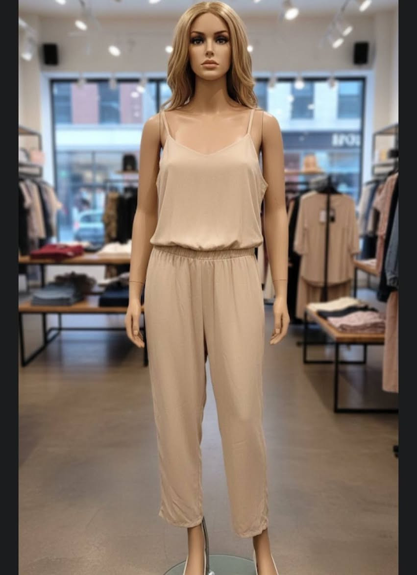 عيوني نوعيات راقيه قسم جديد قسم مستعمل مرتين او ٣فقط كأنه جديد فرق علامه حبايب اسعار جنن وبعد كومه بضاعه وللكل رجال نساء اطفال  احذيه حقائب اكسسوار شالات وتفاصيل هاي :
شالات عدد٨ب٢٠احنه ندزلج واختاري كلها موديل حديث .
اكسسوارات قطعه ٢٠٠٠
احذيه بلعلامه وسليبرات لكافه لكافه الأعمار الأسعار تبدي من ١٧٥٠الى ١٠٠٠٠ 
حقائب استعمال قليل واكو جديدات الأسعار من ٥٠٠٠ الى ١٥الف
ملابس بيت اسعار من ٣٠٠٠الى ٢٥الشي الراقي والغالي 
جلابيات ومطرزه اسعار من ١٠الى ٢٠
اطفال مختلف الأعمار من عمر شهر إلى ٧سنوات السعر من ٤٠٠٠الى ١٢الف
سوتات وطقم طلعه تبدي من ١٠الى ٣٥
ستر رسمي وسبورت اسعار من ١٠الى ٢٥
بناطيل من ١٠الى ١٥
فساتين ١٥
رجالي كلشي ع ١٠
بديات على ٥٠٠٠نسائي رجالي 
والي تطلب اكثر من قطعتين تختار هديه من عدنه الي يحب يراسل على الواتس اب الرقم *********** 
يوجد منزليه فرفوري تحفيات مفروشات كلها نظافه ومابيها اي خلل واحب اكلكم خصم اضافي ع فاتوره  واغلب نوعيات من ديفاكتو ال سي شوبنك شوب واسعارنه  حلوه لكن بضاعه احله وراقيه وتكدرون تتأكدين  بنفسج لمن حطلبين قماش نظافه ترتيب ليحب يعرف اكثر يتواصل .
