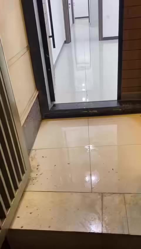 دار للايجارمليون الاعظميةشارع عمرمجاورصبيح يحتوي على ٣غرف نوم زيروللحجزوالاستفسار***********
