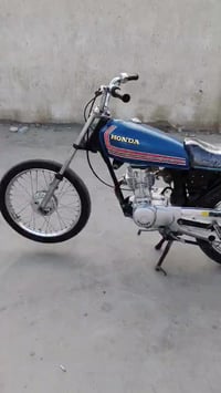 دراجه للبيع بدون مامفتوحه 625 وبيه مجال قليل كلش شراي اتصل 07732590910