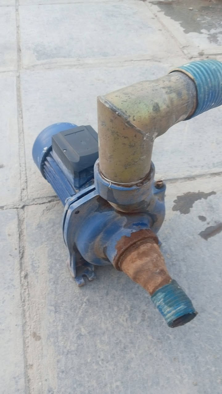 سلام عليكم ماطور ماي كهربائي 
محجم 4×3 ويا صوندات مستخدم شهر السعر خاص 
***********
