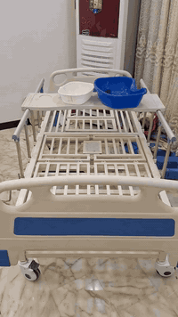 للبيع سريرطبي خمسة حركات مع فتحه وسطية للحمام قلاب يمين و يسار يصبح كرسي جديد غير مستخدم مشدود وجاهز السعر المطلوب ٣٠٠ الف موجوده سياره توصلكم للبيت مجانآ للتواصل ٠ ***********
