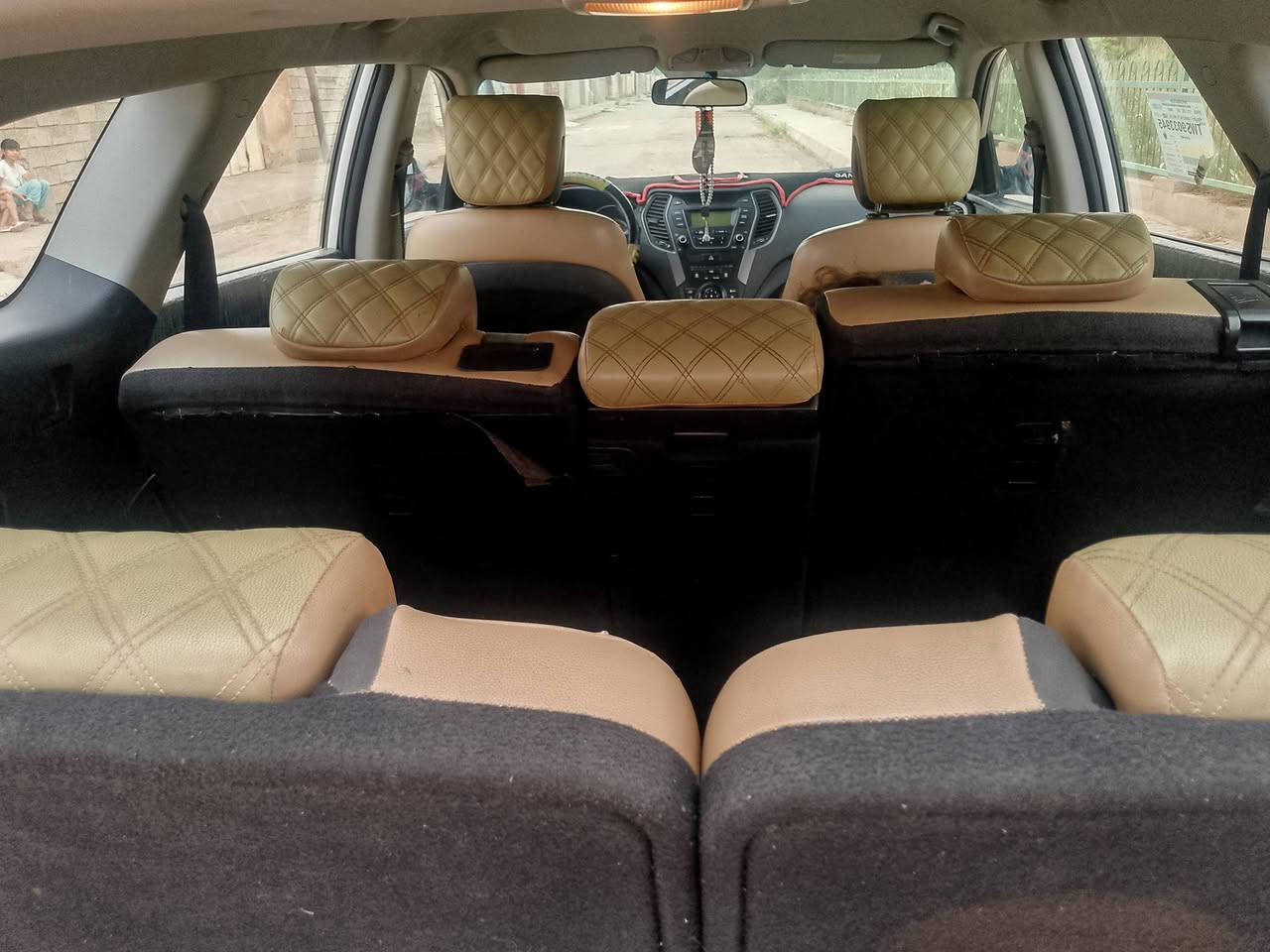 السلام عليكم سياره للبيع سنتافي موديل 2015 وارد خليجي مقفوله صبغ ملاحظات بالبونيد فقط رقم الهاتف ***********
