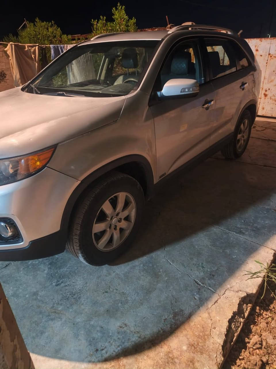 للبيع كيا سورنتو امريكي موديل ١١    ٧ راكب 
حادثها واضح بالسونار ...رقم بغداد بسمي 

السعر ١٢٥  وبيها مجال سنويتها ٢٧ تنتهي 

***********
