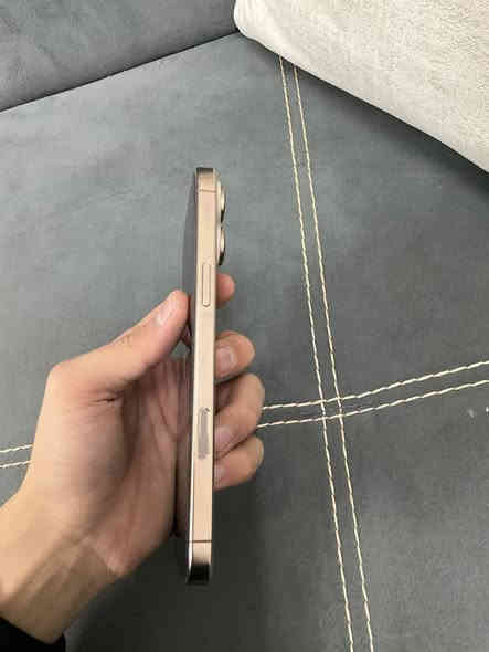 السلام عليكم للبيع 
ايفون 16 برو ماكس 
نضافة الجهاز 100%
نسبة البطارية 97%
ذاكرة 256GB
جهاز كامل ملحقات 
السعر 1450 
للاستفسار 
***********
