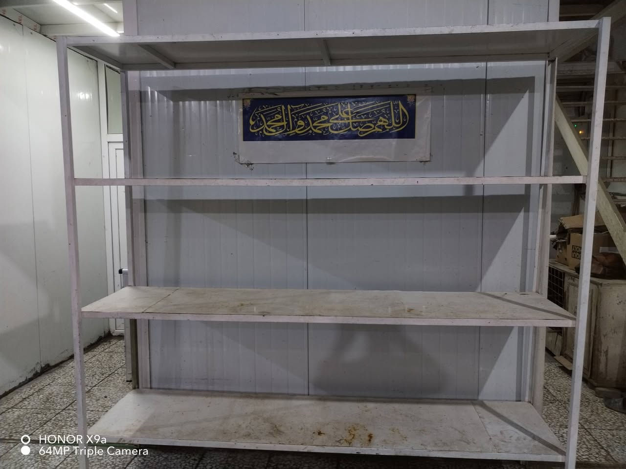 السلام عليكم رفوف حديد للبيع السعر ثنينهن 150 الف وبيهن مجال
الاول عرضه 3متر وارتفاعه 2.30سم 

الثاني عرضه 2.30سم وارتفاعه 2.30سم

وعرض الرف 50سم 

للاستفسار *********** ومتواجد فيس بوك
