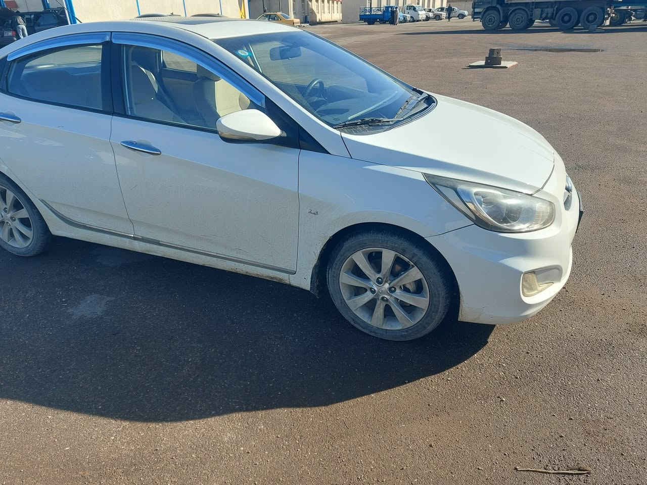 السلام عليكم اكسنت 2012 خليجي محرك ١٦٠٠ قطرتين ٥ ويل كب تحكمات ستيرن فتحه بيها صبغ قليل يم قبق البانزين فقط رقم جديد انكليزي سنويه جديده مكان الغزالية السعر 115 وبيها مجال ***********
