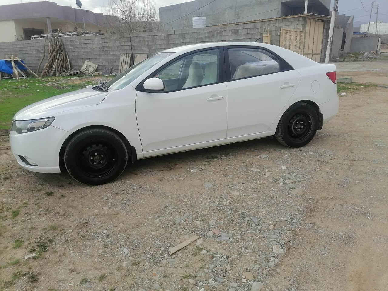 کیای سیراتۆ مۆدێل٢٠١١ گێڕ عادی دەعم و لێدراوی نیە گێڕو مەکینەی بە شەرتی فیتەر  ٦ گێڕ سەنەوی و ڕەقەمی تازەیە  نرخ ٩٩ وەرەقەو کەمێک معامەلە  .لە سلێمانی ژ.م *********** السليمانية, العراق
