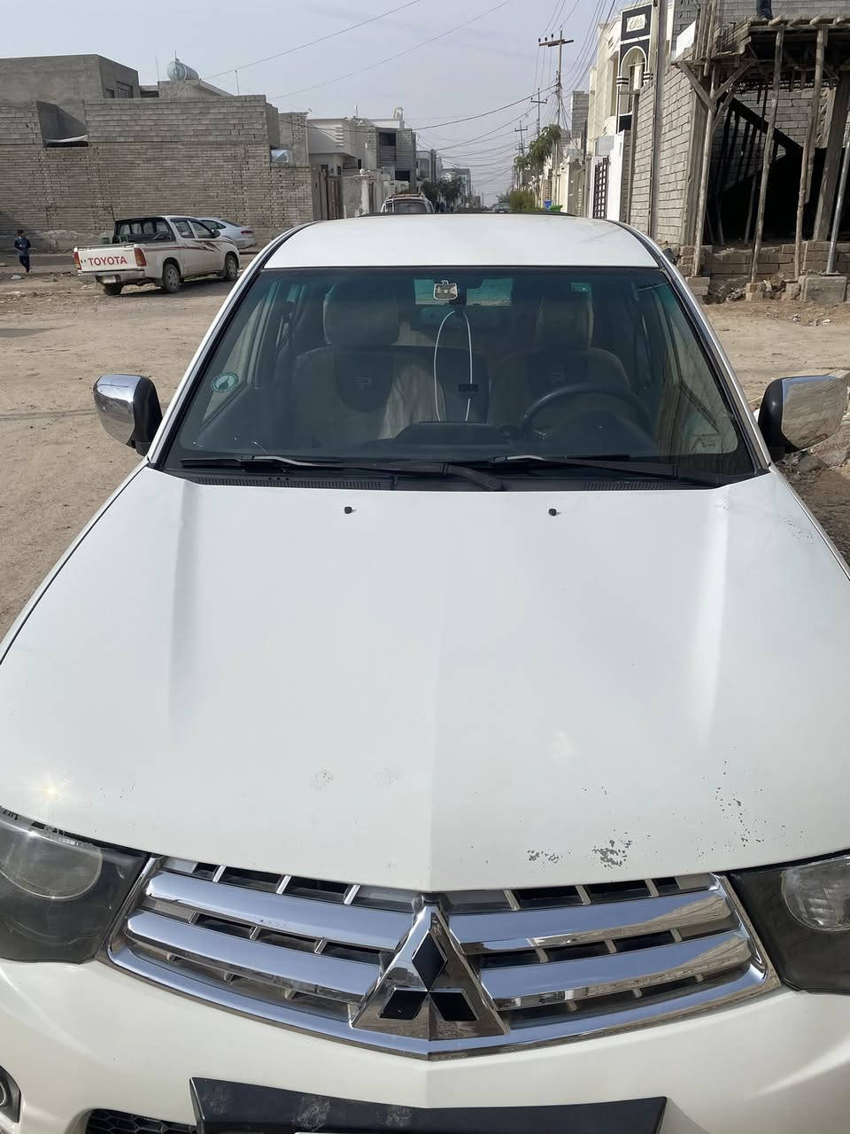 1: ميشوبيشي 2015
2:رقم بغداد مشروع وطني
 3:ماشيه 144 مكفوله من الصبغ 
4:سياره جاهزه على آخر حبايه 
5:تحويل مباشر ماكو وكاله 
6:مكان السياره صلاح الدين سامراء 
7: بيه تعديل بارد طارف الجاملغ السايق 
8: السعر 135$ وبيه مجال للشراي
***********
