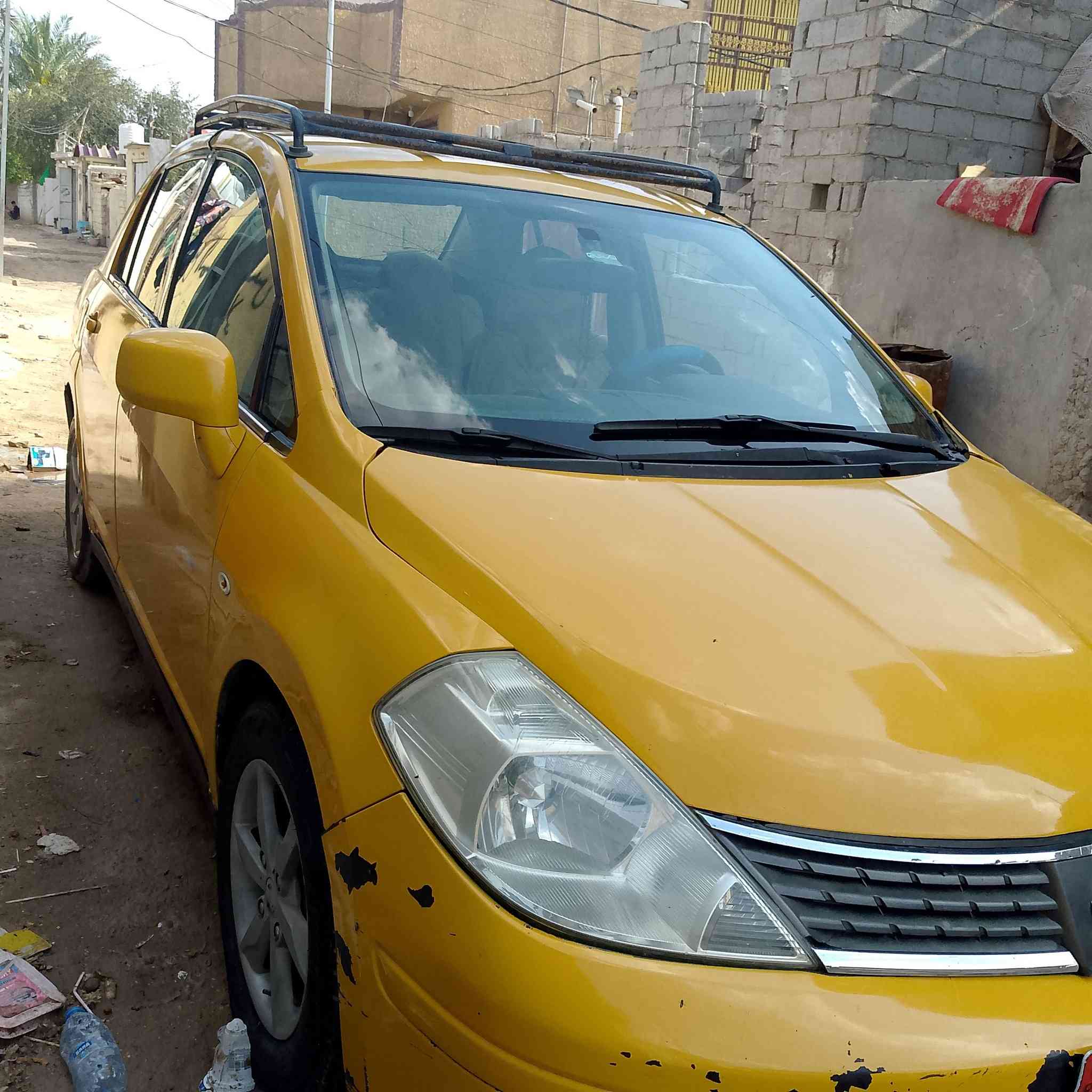 نيسان فيرسا 2008 وارد امريكي جان كهربائي 
داخل نضيف ضفيرة محرك جديدة حدادية جديدة 
كهربائيات شغالة
محرك جديد ماصار هواية من شادة 
تايرات نضيفه
ويل كب 
شاشة بلوتوث
سيارة مال جناي وين ميعجبك ترايك بأسمي 
مامتواجد ع فيس هاذه رقمي وتحياتي الكم ***********
