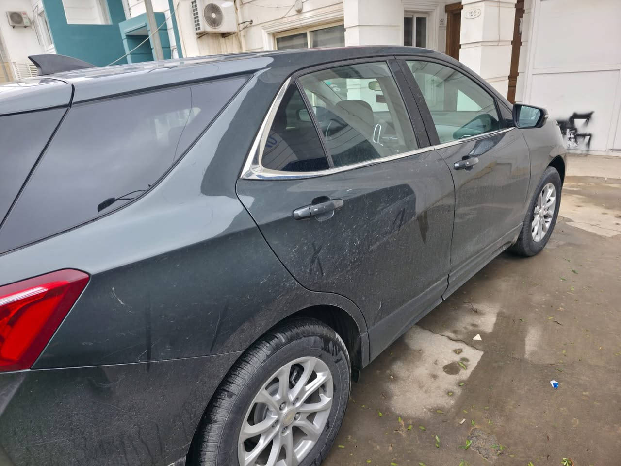 شوفرليت ايكونوكس.
موديل 2019. مواصفات LT. 

محرك 1500 تيربو  رقم اربيل 

ماشية 90 الف

. جنطة شفط. رادارت. كشن تدفئة. تبريد مركزي. بصمة تشغيل و4 ابواب بصمة. شاشة. كاميرا دوار. تشغيل عن بعد. هندبريك بصمة. اوتو ستوب. داخل لونين. دبل صالنصة. ويل 18. تحكمات طرفين. مانع انزلاق. كشن كهرباء . كروس سرعة. تبريد شاشة. لايتات ليد وزينون. . رقم وسنوية وهزة جديد.

حادثها قطعه جاملغ السكن

السعر 135 ورقه

عنوان السياره اربيل 

***********
