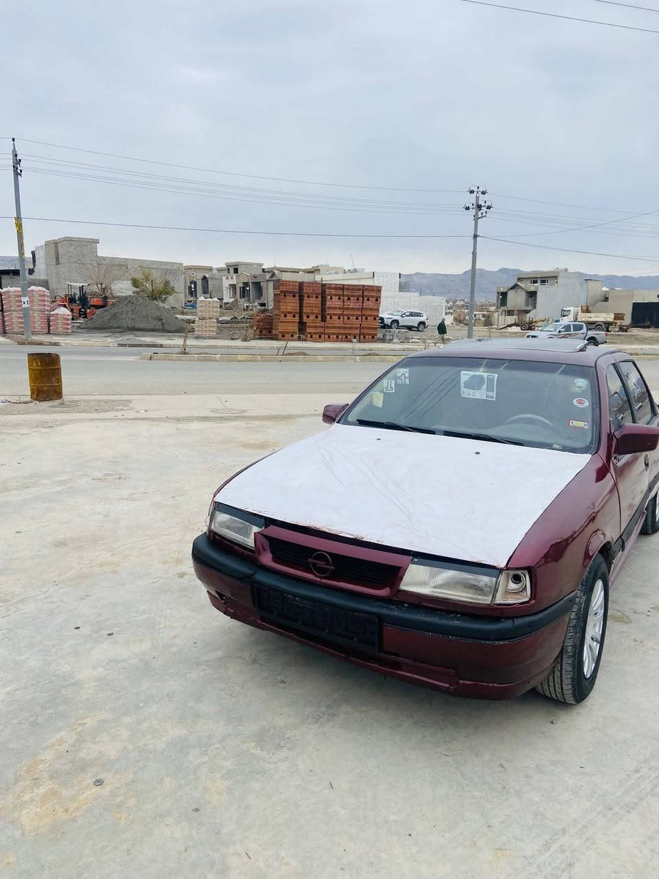 ئۆپڵ ڤیکتڕا ئاڕم پلاستیکی سولێمانی مۆدێل ۱۹۹۰ سڵایت مەکینە ۲۰ گێڕو مەکینە بەشەرت تەقەو ڕەقەی بەشەرت مووس و بڕاوەی بەشەرت پشتی دەعمی هەیە پێشی کەپسە کارەبایی بەشەرت دووجام کارەبایە سعری ۱٤ وەرەقەو کەمێک مەجال شوێن کۆیە *********** كويسينجاك, أربيل
