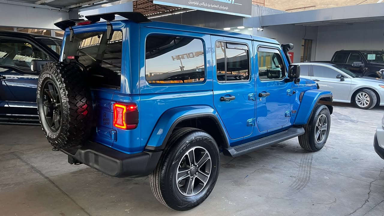 Jeep wrangler   2023

جێب ڕانگلەر  
2023
ڕادار
کامێرا 
شەغال
کوشن جلد  و هیتەر
سوکان هیتەر
شاشە گەورە
لایت لید
سەیارەکە تەنهایەک جاملغی بۆیاخە بۆیاخە
هەموو گیانی بەشەرت 

***********

Jeep wrangler 

النوع : سيارة جيب رانكلر 
موديل السيارة : 2023

حجم محرك 4 سيلندر 
رادار للتحكيم سرعه و فول لايت
بصمة التشغيل 
بصمة ابواب 
كراسي تدفئة و كهربائي 
ستيرن تدفئة 
للتشغيل بعد 
تبريد قطعتين 
دفع رباعي 4*4 
وحدات تحكم تحديد سرعة اوامر صوتية المجلد 
شاشة كبيرة 
كاميرات
سستم سماعة أذن 
تراكشن يمنع الانزلاق 
نظام اوتو ستوب 
لايت زينون LED
ملاحظات: جاملع صبغ  

‎رقم الهاتف

***********
