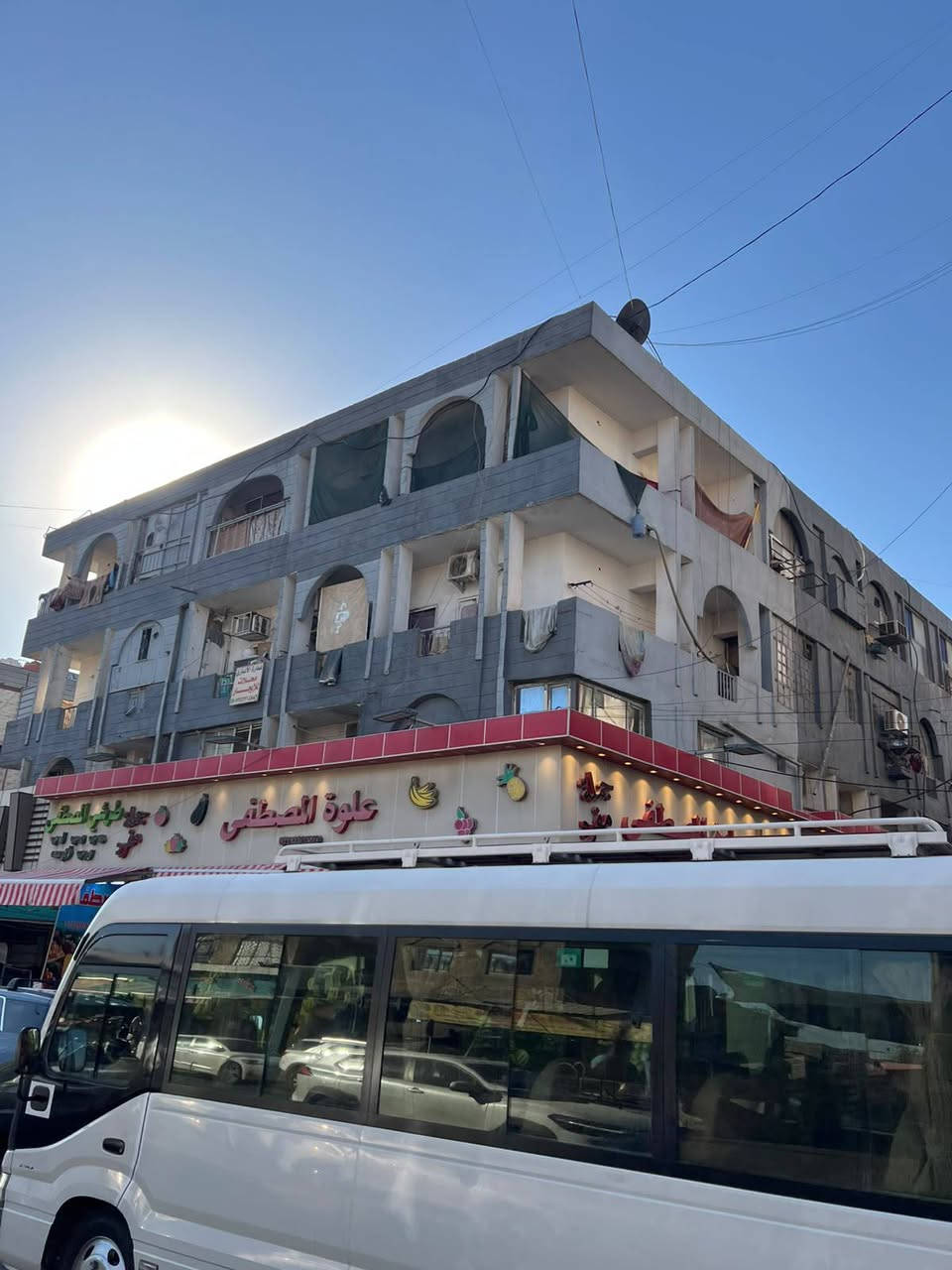 🏣عماره  للبيع

🚠 الكراده داخل  ركن

✈لمساحه 1325متر
👩‍🚀طابو ملك صرف
💗تتكون من 4طوابق
كل طابق
 يحتوي23شقه

محلات عدد51
الوارد الشهري 45مليون ال50

للاستفسار راسلني واتساب***********
