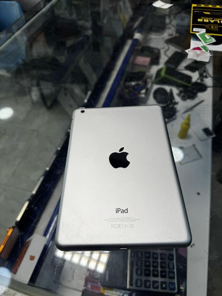 ايباد 5 ميني 
ذاكرة 16g للبيع ب45 الف 
***********
