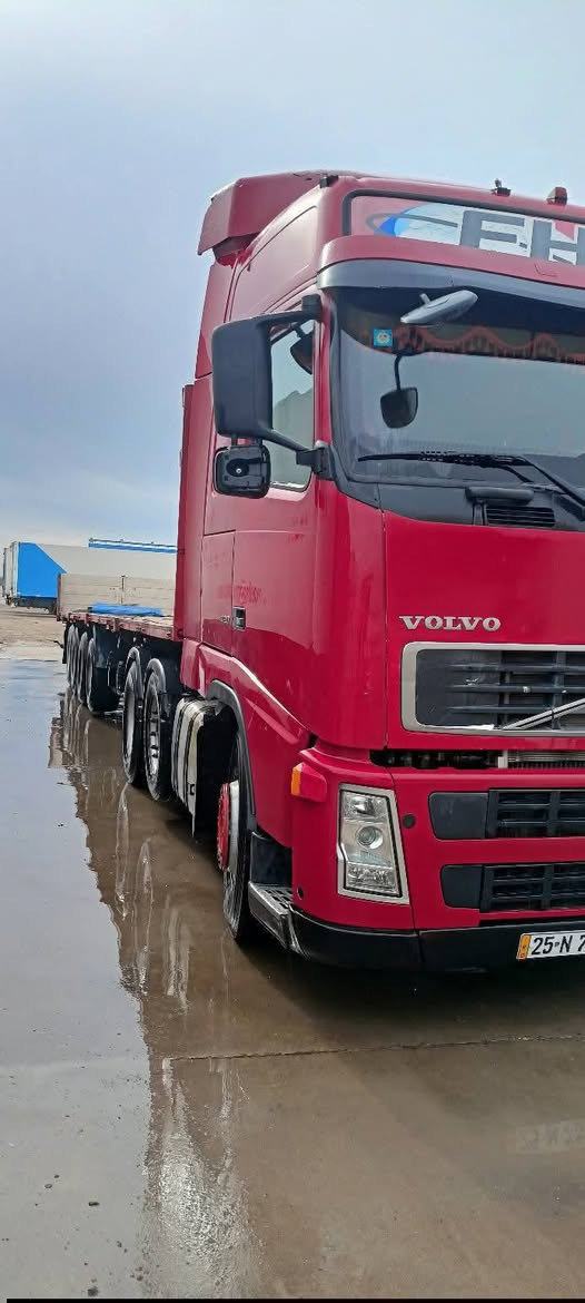 فالفو سنكل للبيع 2003 حجم420 رقم كركوك دولي مربوطة وراها عربانة اوربية 4 محاور تك المحرك بي بخار بدون تنقيص شاصي كير بالشرط خابر على *********** بالدوز سليمان بيك
