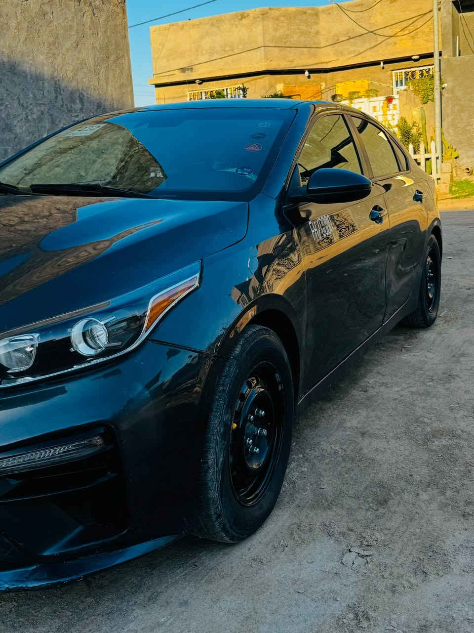 فورتي 2021 ماشيه 54 يعني زيرو حادثه بس جاملغ وباب
***********
بيع 120 قفل او مراوس حسب القناعه والي عنده أدوات مقبوله بلترقيم هم اراوس
